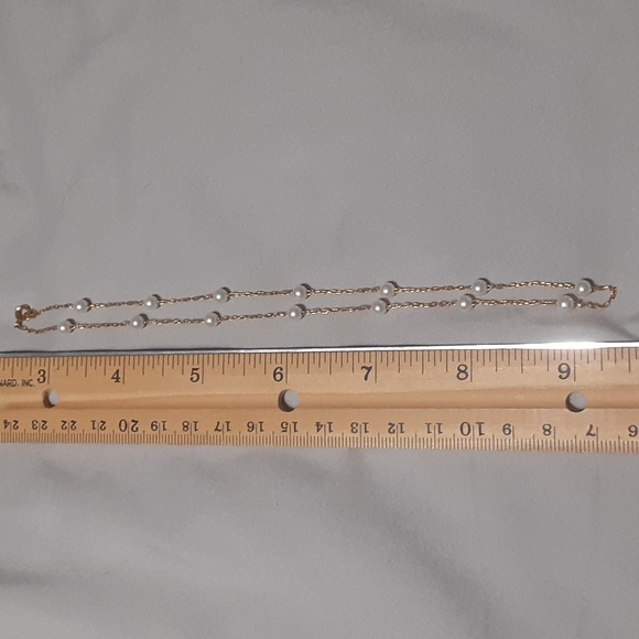 🌹Goldtone pearlescent bead dainty necklace childs - Picture 2 of 5